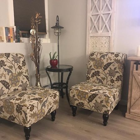 Home Sweet Condo Calgary Luaran gambar
