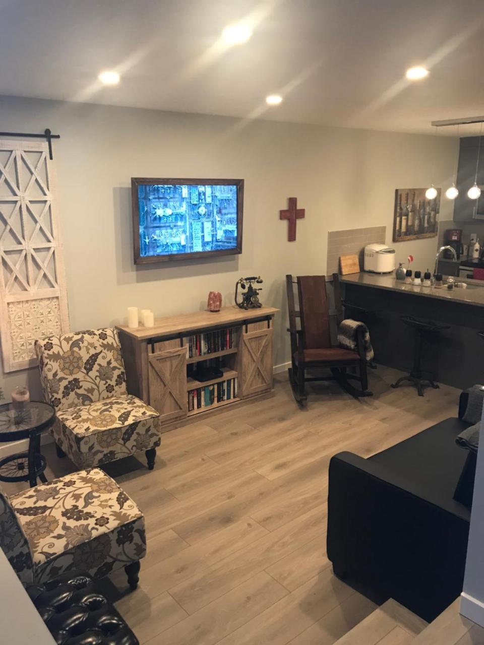 Home Sweet Condo Calgary Luaran gambar