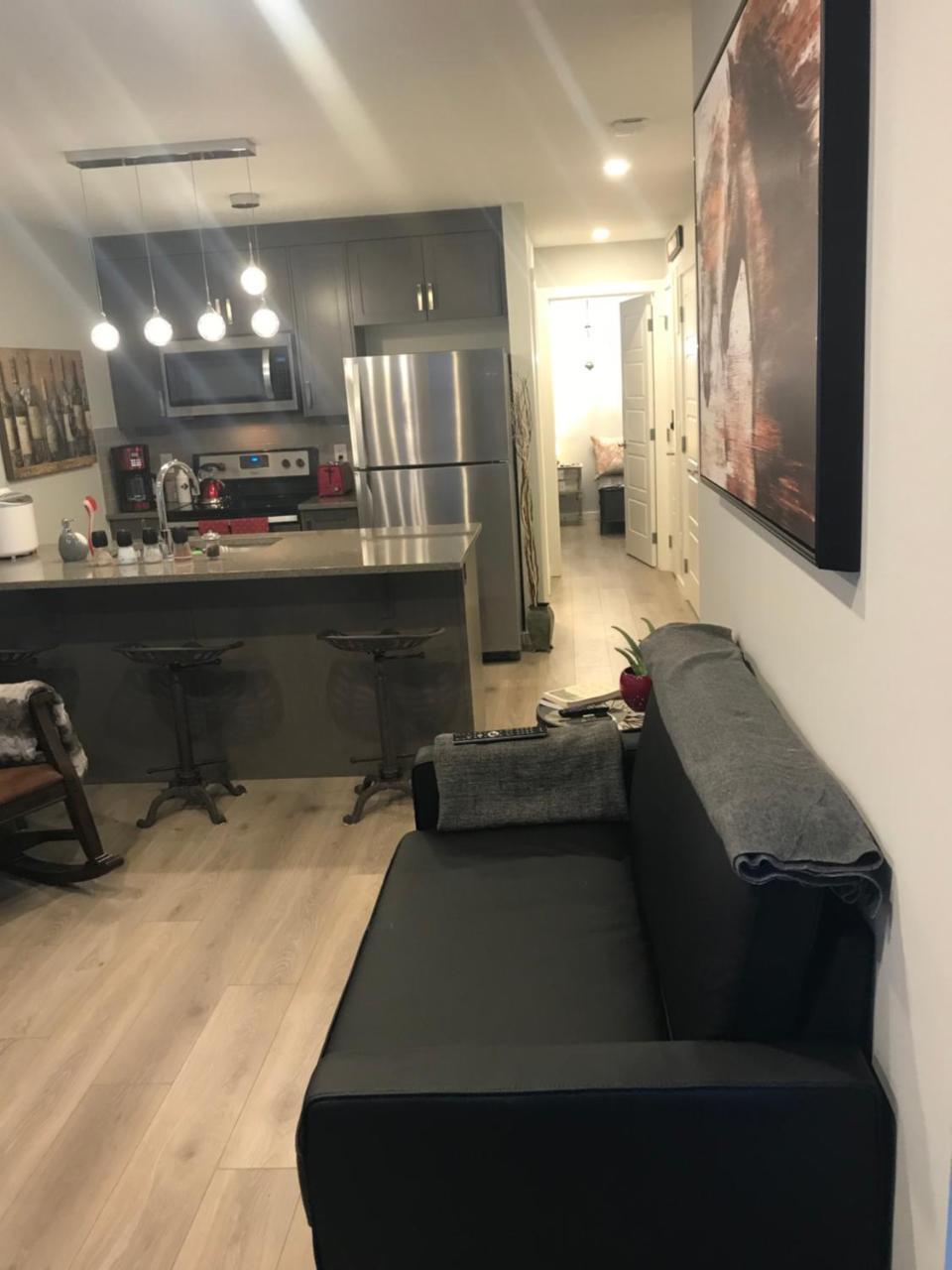 Home Sweet Condo Calgary Luaran gambar