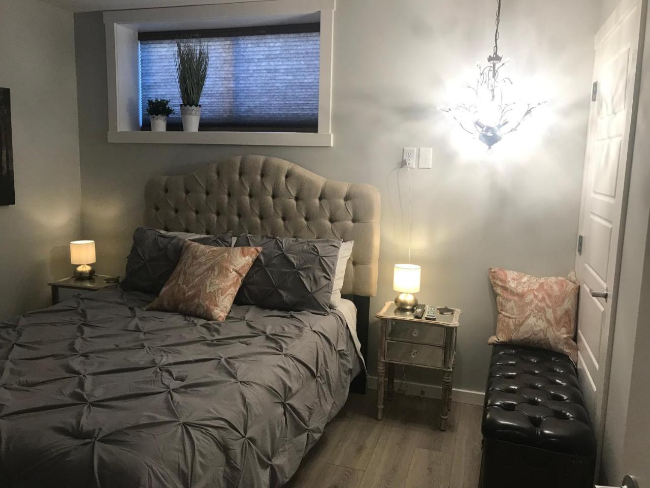 Home Sweet Condo Calgary Luaran gambar