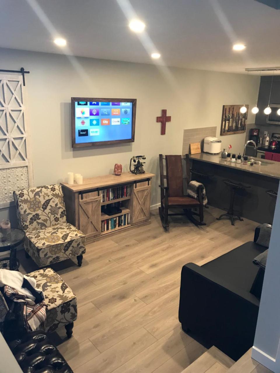 Home Sweet Condo Calgary Luaran gambar