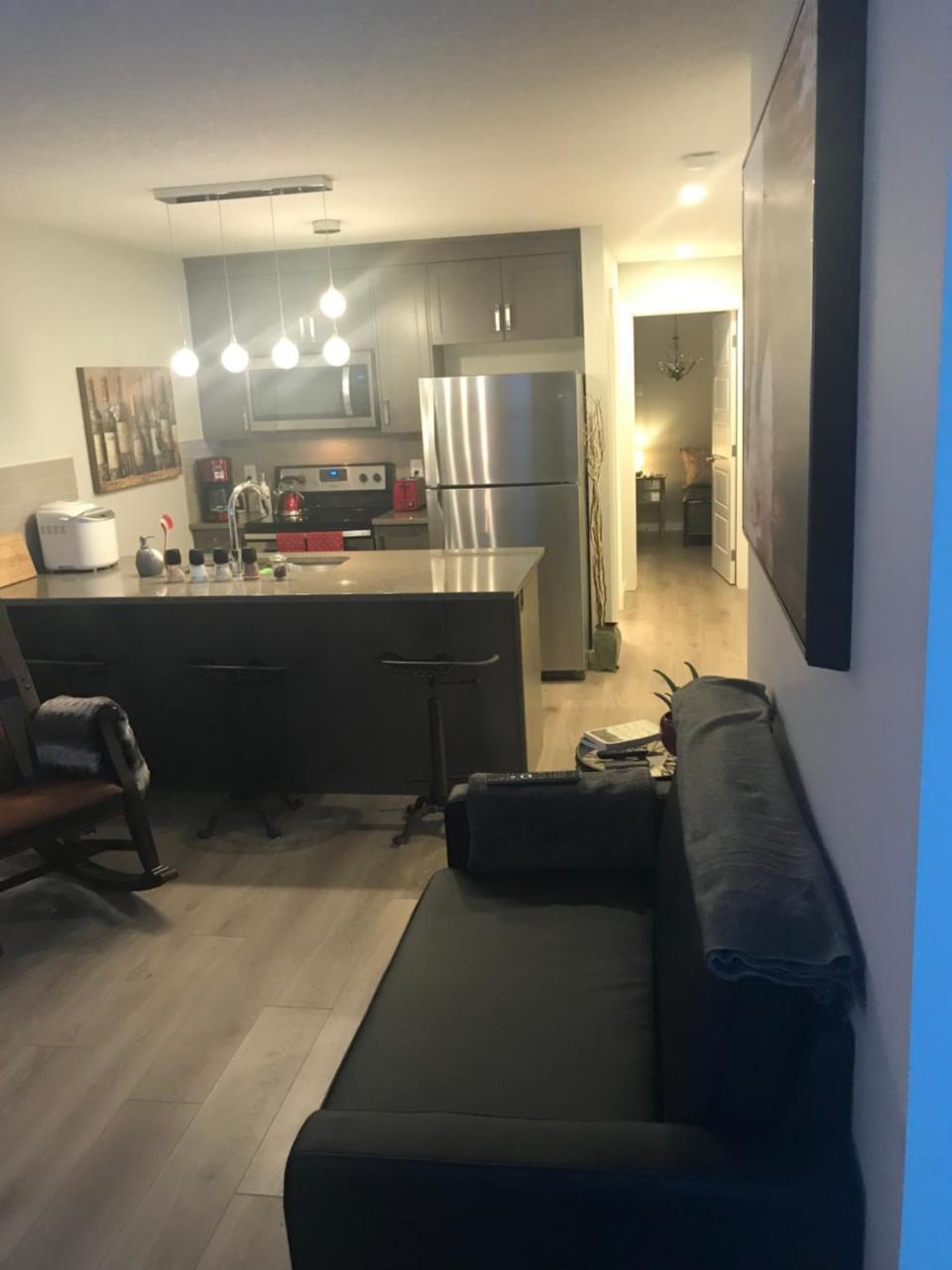 Home Sweet Condo Calgary Luaran gambar