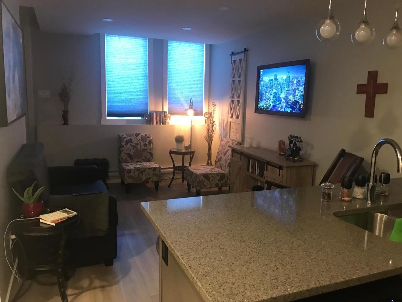 Home Sweet Condo Calgary Luaran gambar